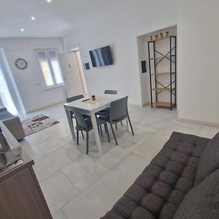 Apartamento Enissa Cislago Exterior foto