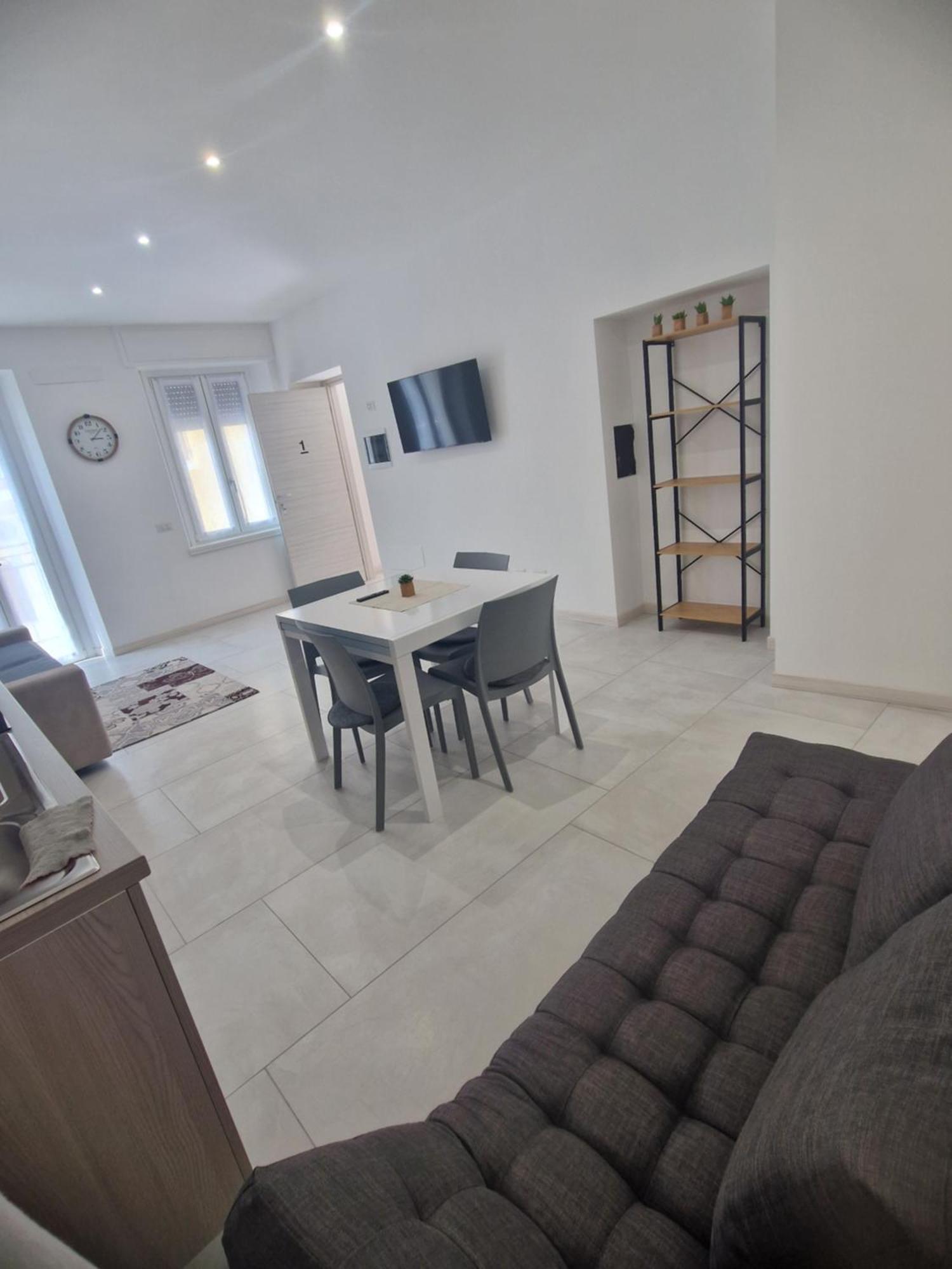 Apartamento Enissa Cislago Exterior foto